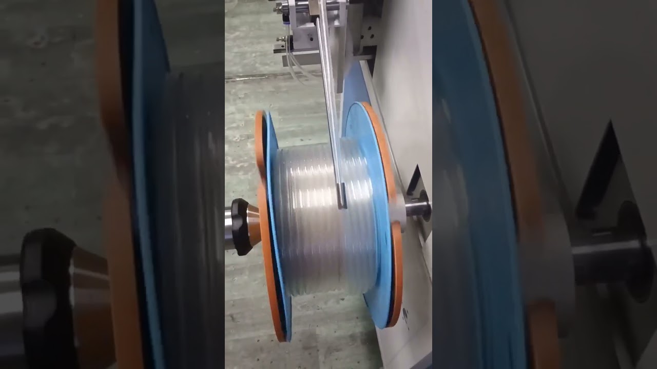 Automatisk PVC-slangmaskin – mätning, sortering, kapning och upprullning med precision